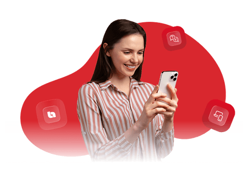 Mujer revisando telefono